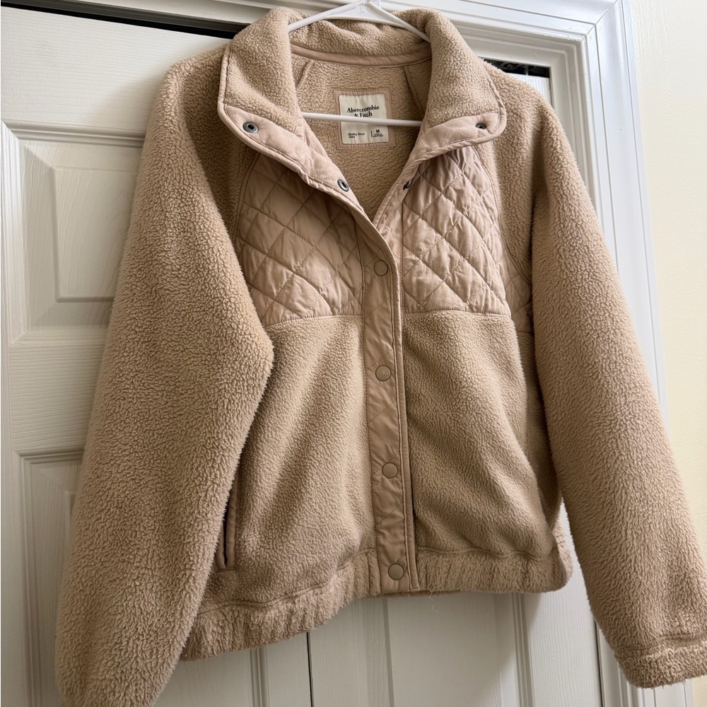 Abercrombie & Fitch Beige Quilted Jacket